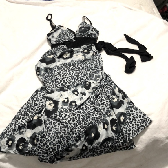 Olinda light summer dress leopard print style - Picture 1 of 3